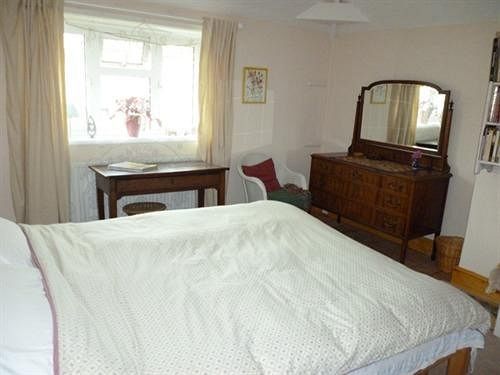 Calne Bed And Breakfast Exterior photo